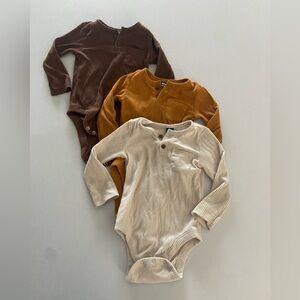 Old Navy sleeved Ribbed Baby Onesie set in Cream, burnt orange, and brown 6-12mo